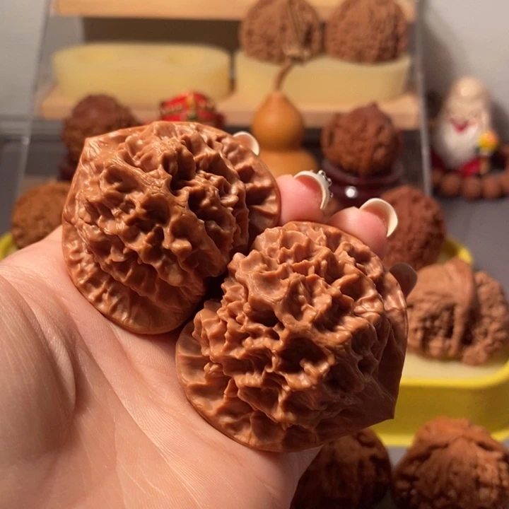 文玩核桃吊坠49帝王