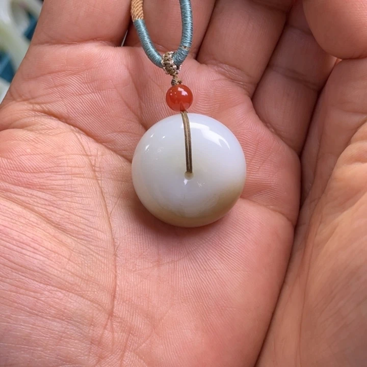 【闪购商品】颈饰未镶嵌和田玉