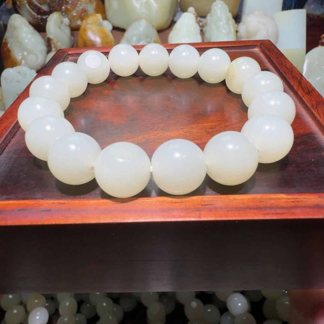 和田玉未镶嵌手串