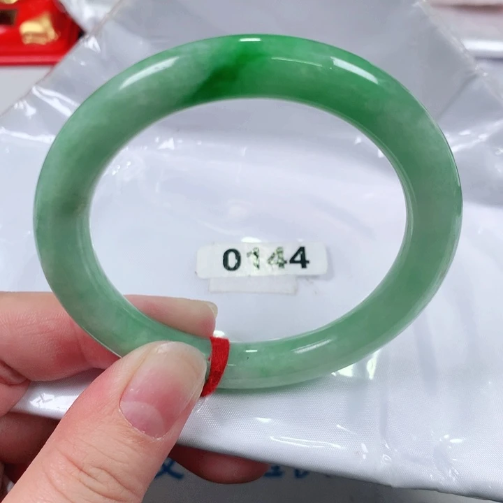 翡翠手镯（圆镯）未镶嵌53➕ 0144