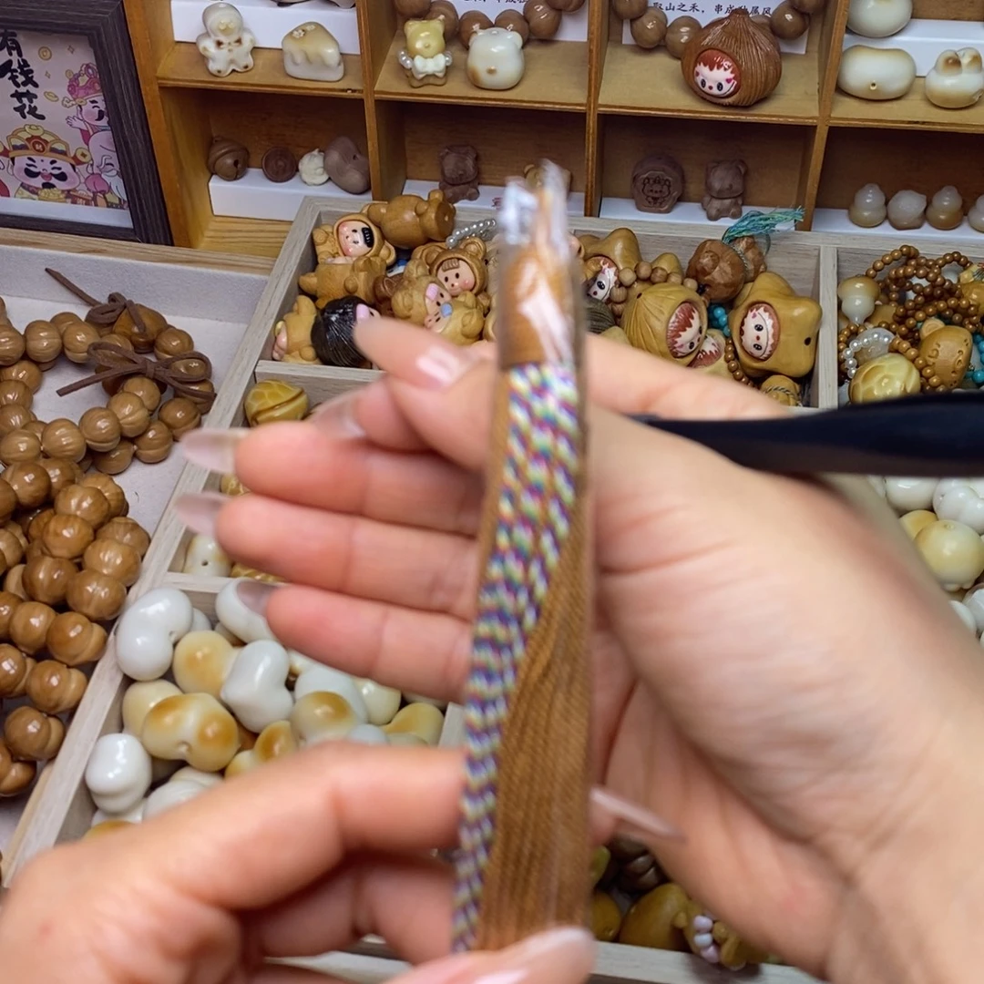 吊坠猴头核桃金黄流苏