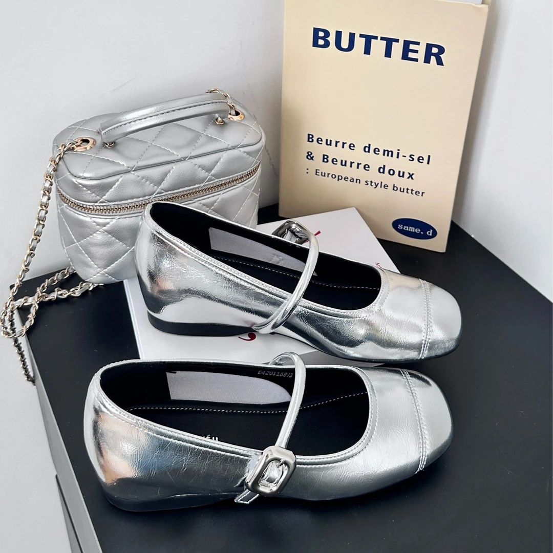 伯爵猫家银色玛丽珍女2025新款内增高平底浅口单鞋子