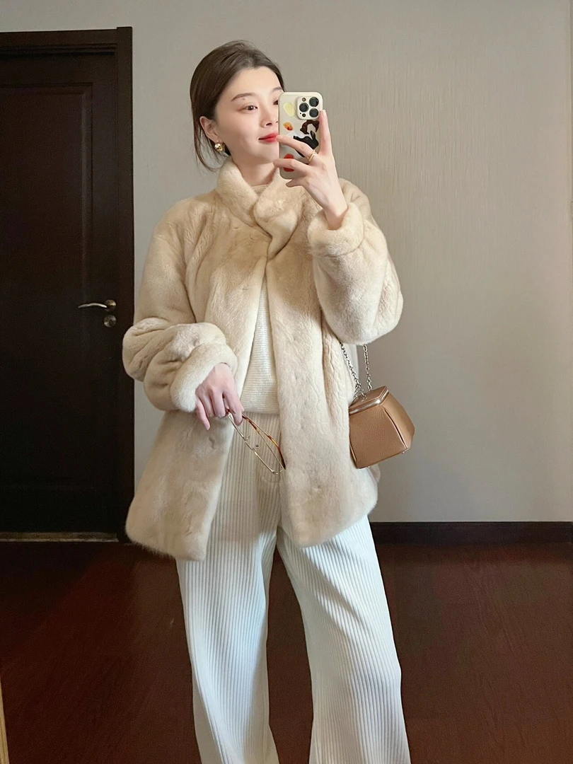 环保水貂绒外套女2025秋冬新款仿皮草减龄时尚立领中长款毛毛大衣