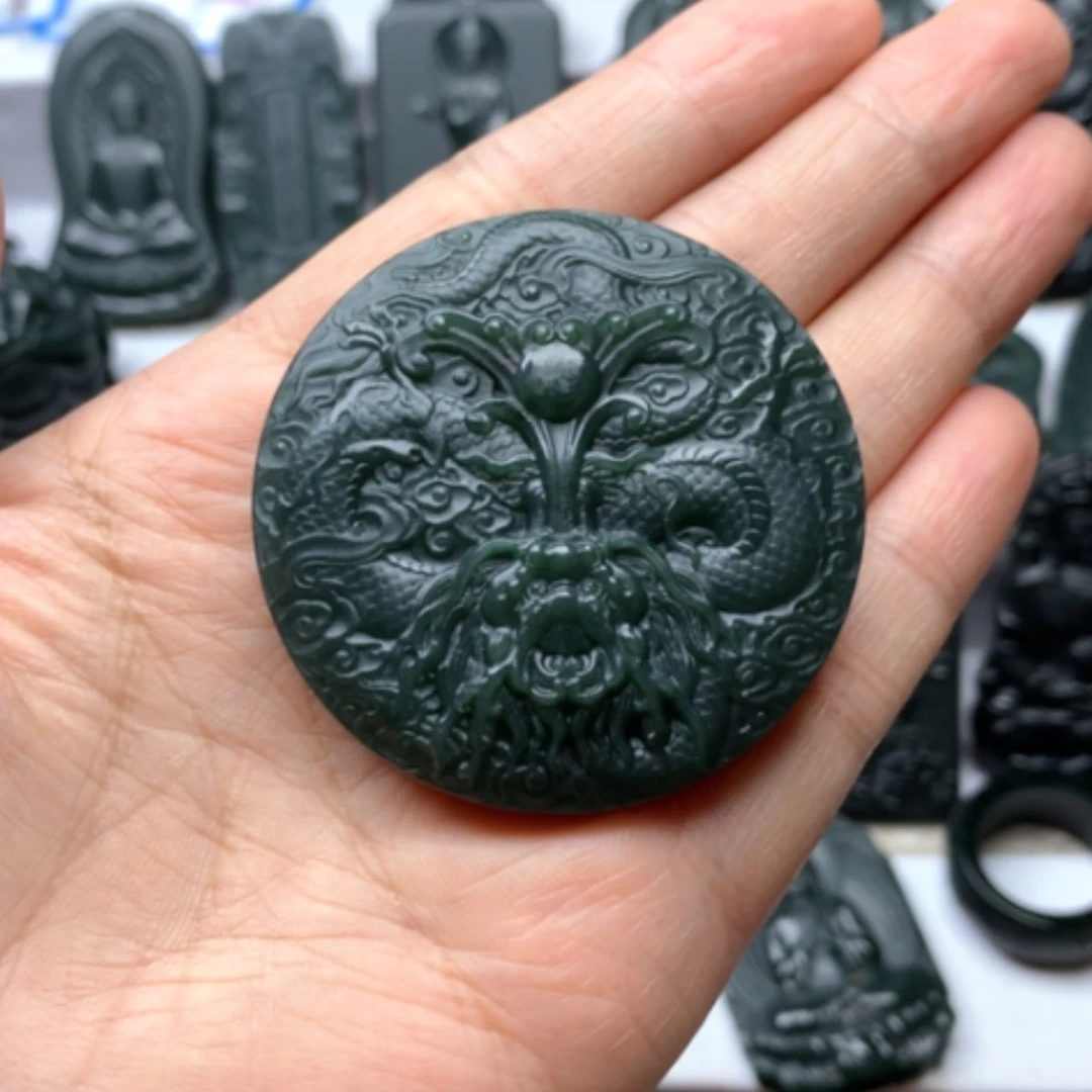 【闪购商品】颈饰未镶嵌和田玉晕**向双面雕刻