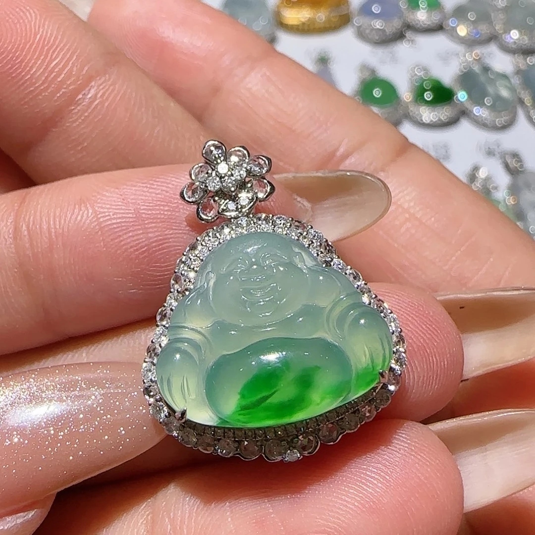 【闪购商品】颈饰18K金镶嵌翡翠天然