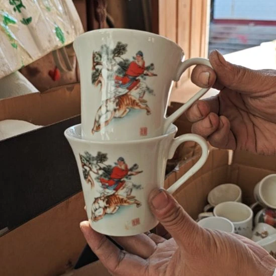 库存微瑕武松打虎杯子两个