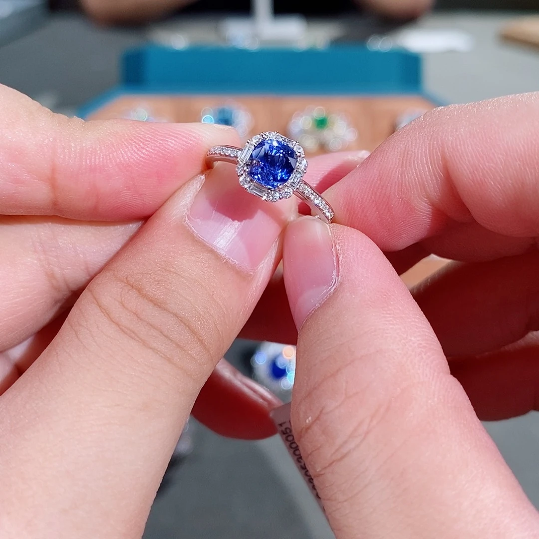 戒指蓝宝石18K金镶嵌1.21ct
