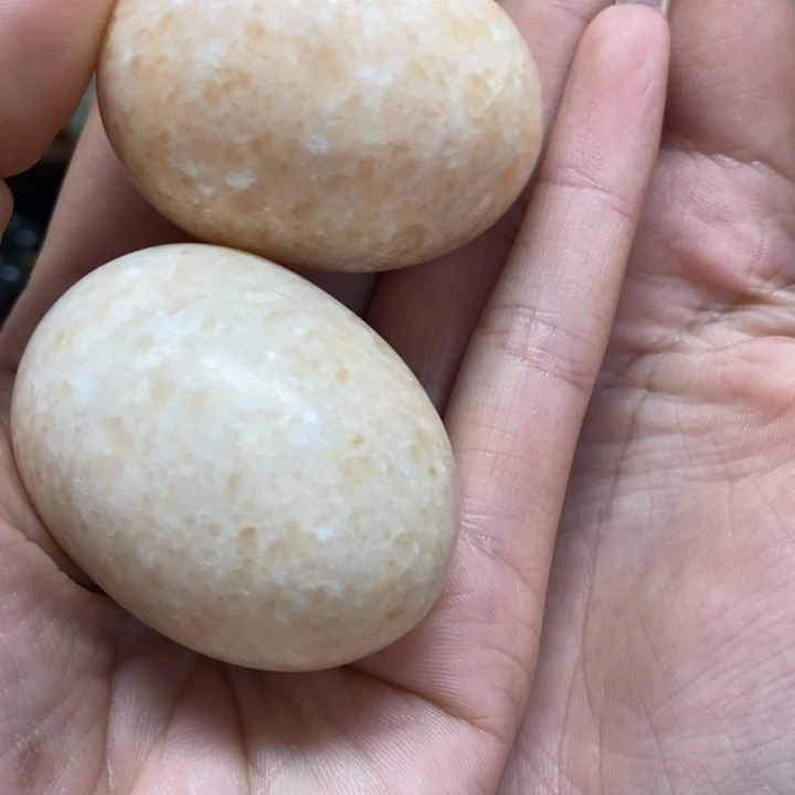 蛇纹石玉未镶嵌珠宝奇石