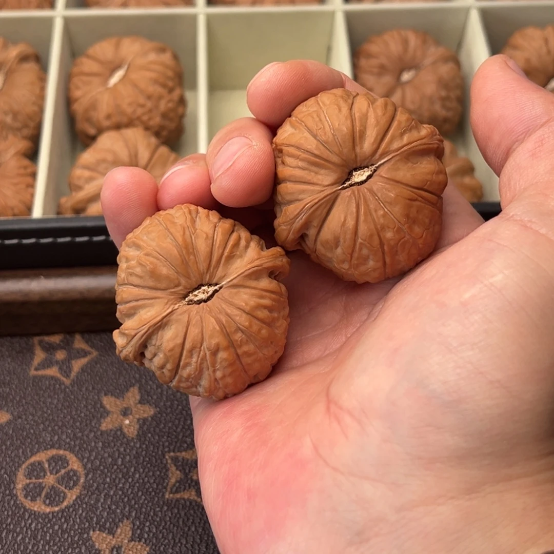 -***w南瓜墩 文玩核桃 45
