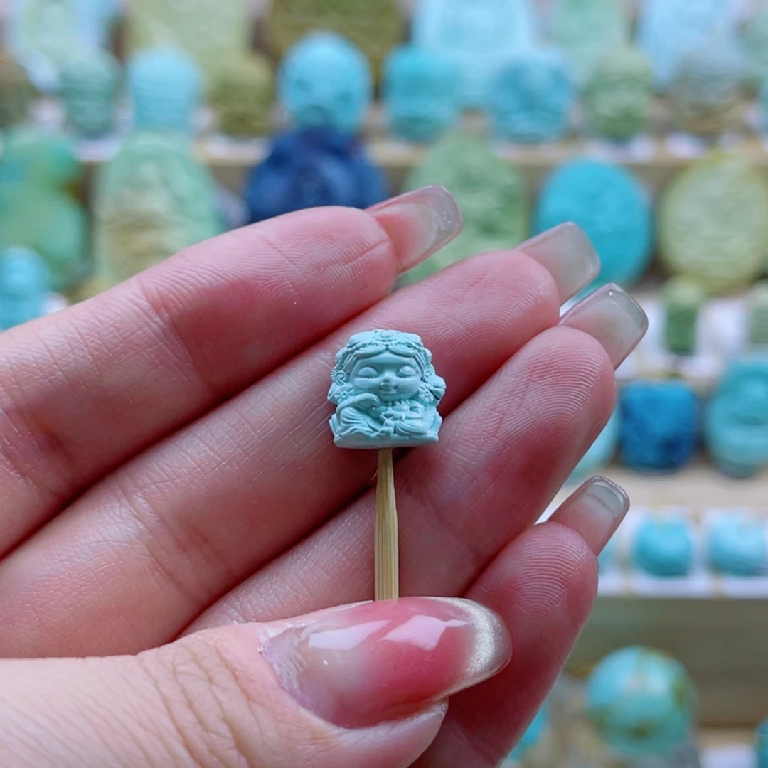 绿松石未镶嵌珠宝奇石