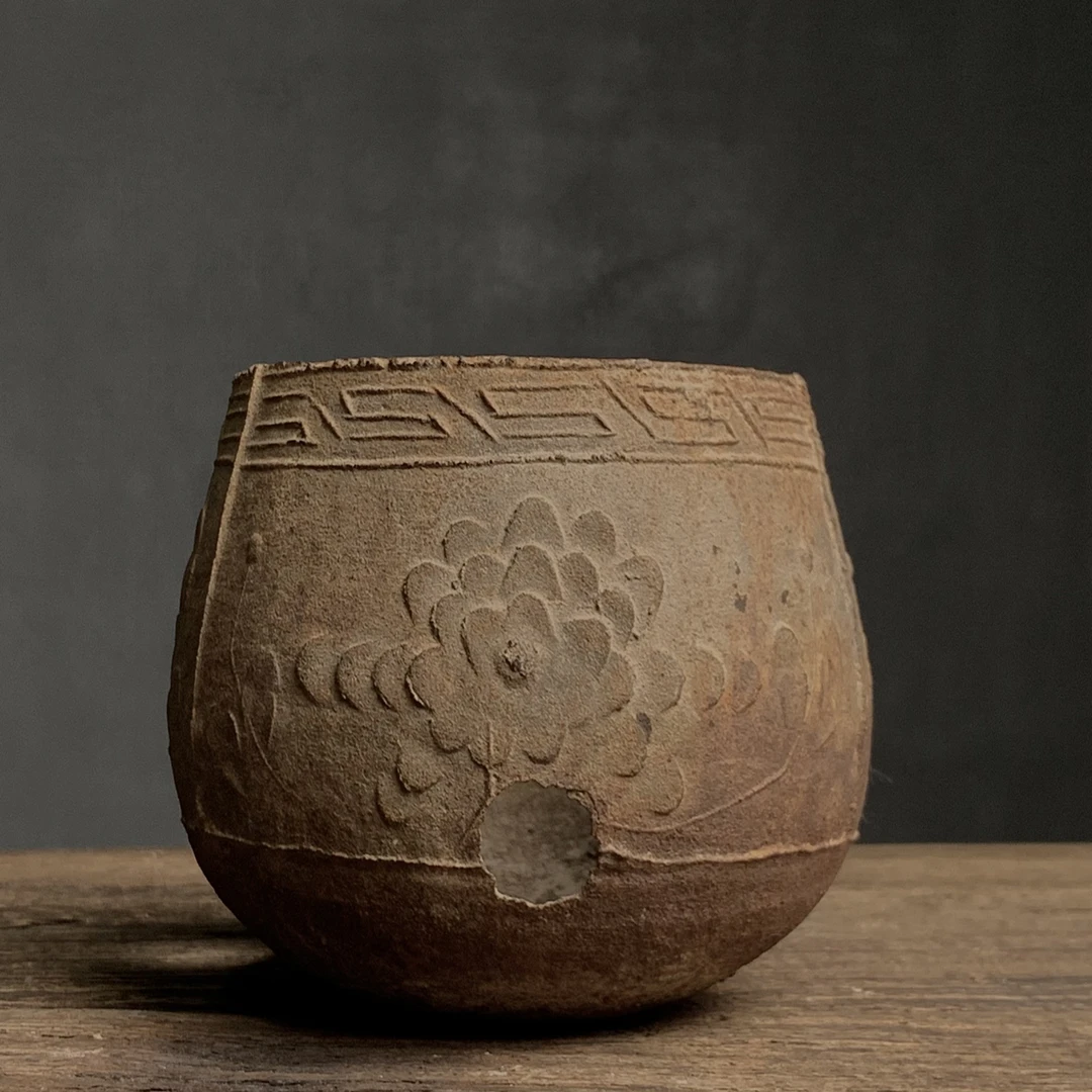 精品花卉纹铁謦一件
