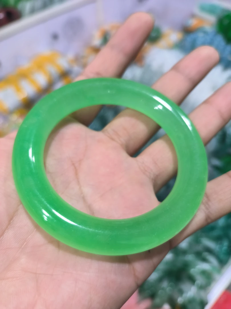1413号精品绿色胖圆条手镯