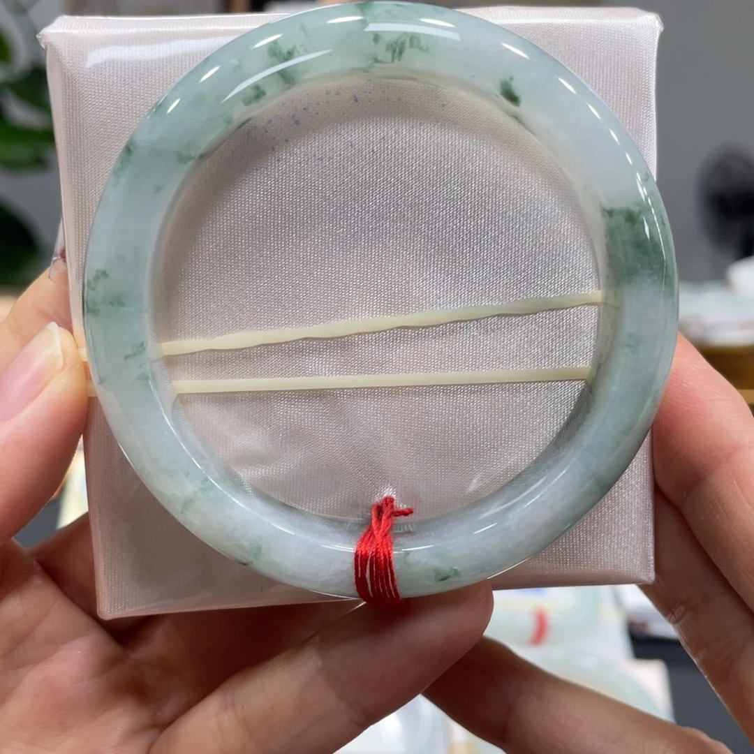 翡翠未镶嵌手镯翡翠