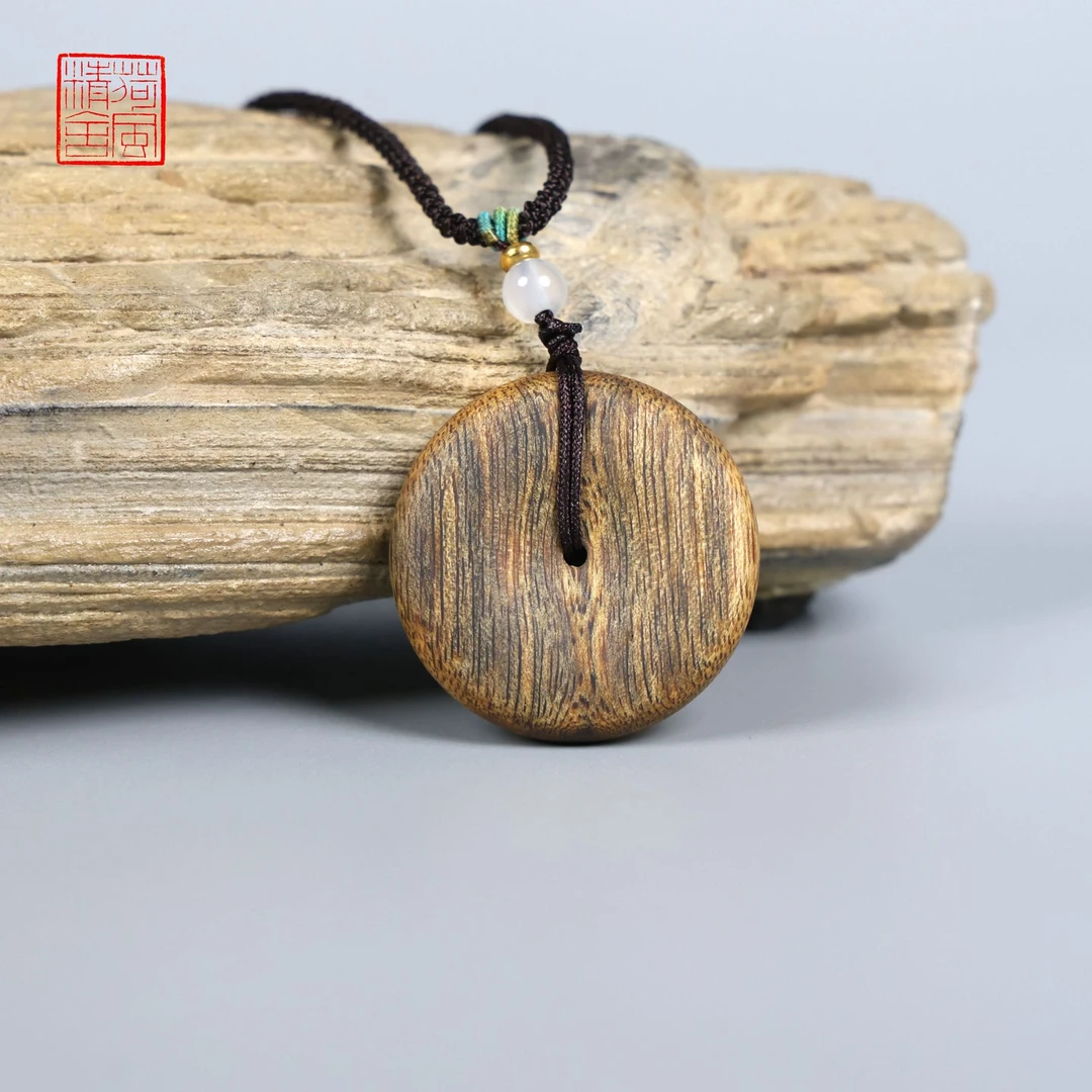 沉香沉香吊坠乌身沉香平安扣吊坠3g（多样性发其一）-CX063
