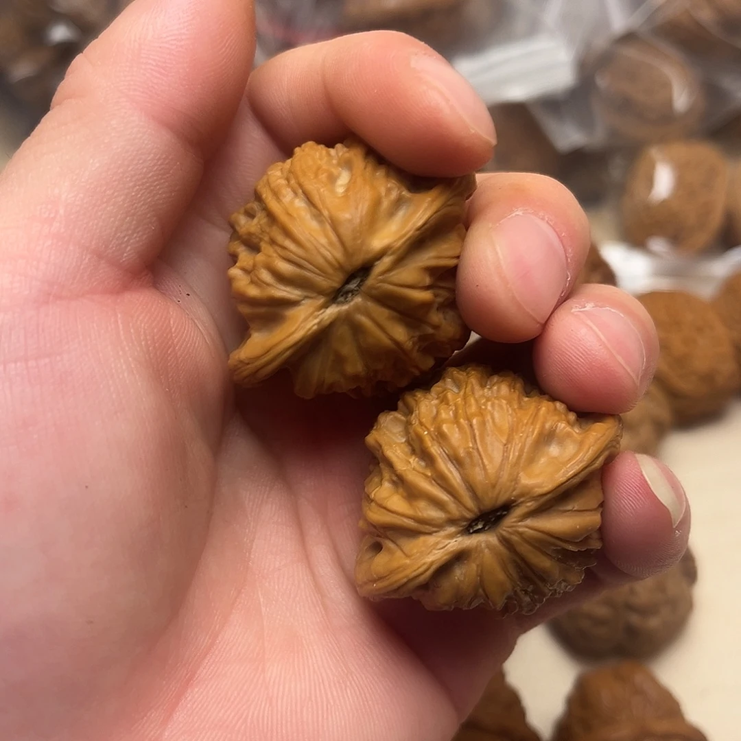 核桃42尺小金鱼核桃一对
