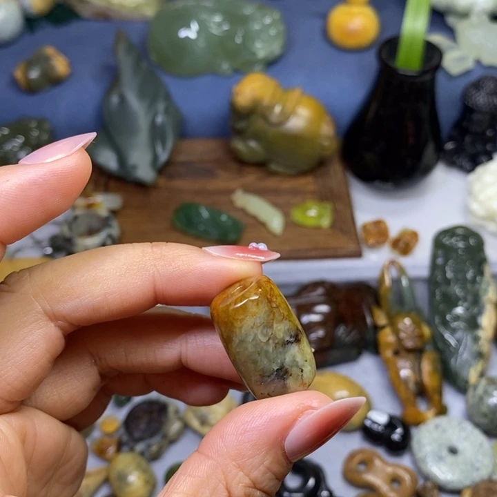 岫岩河磨玉（透闪石质玉）未镶嵌挂件