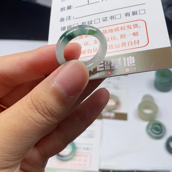 翡翠戒指未镶嵌翡翠戒指08
