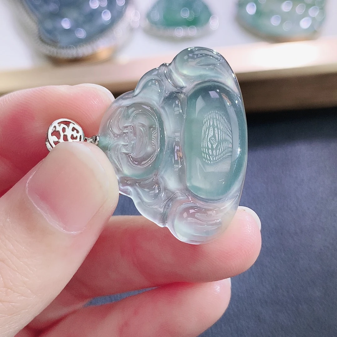 翡翠未镶嵌挂件翡翠