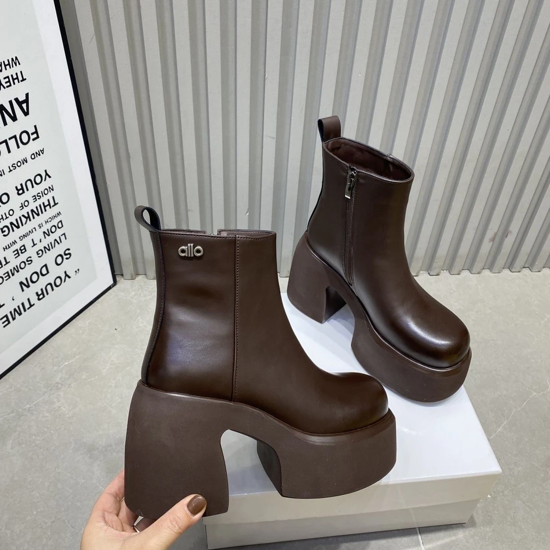 （退货补运费）增高9时尚马丁靴女冬季新款轻便女靴高跟英伦短靴