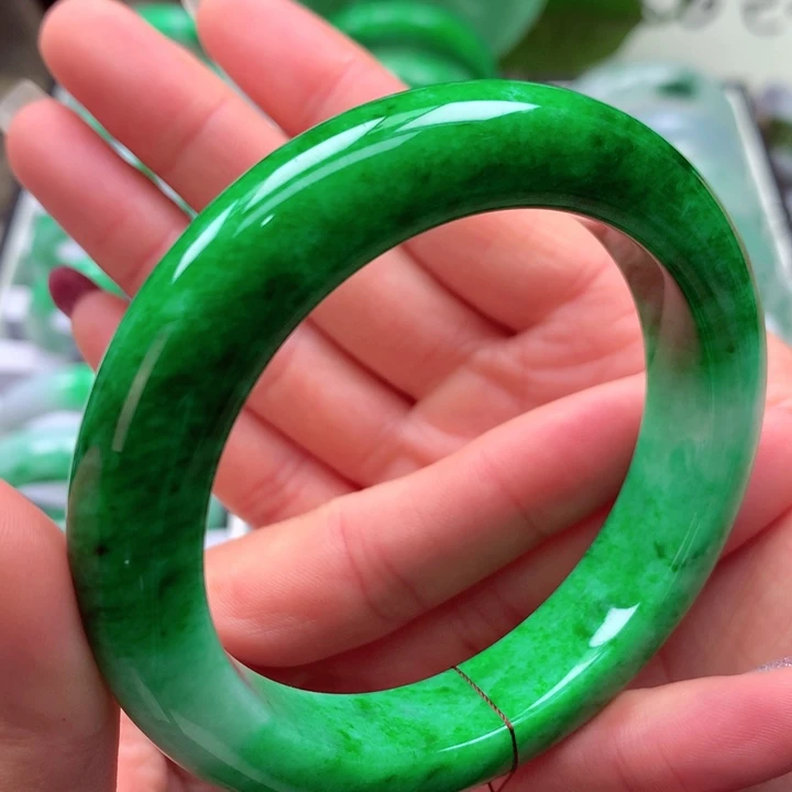 翡翠未镶嵌手镯天然翡翠手镯