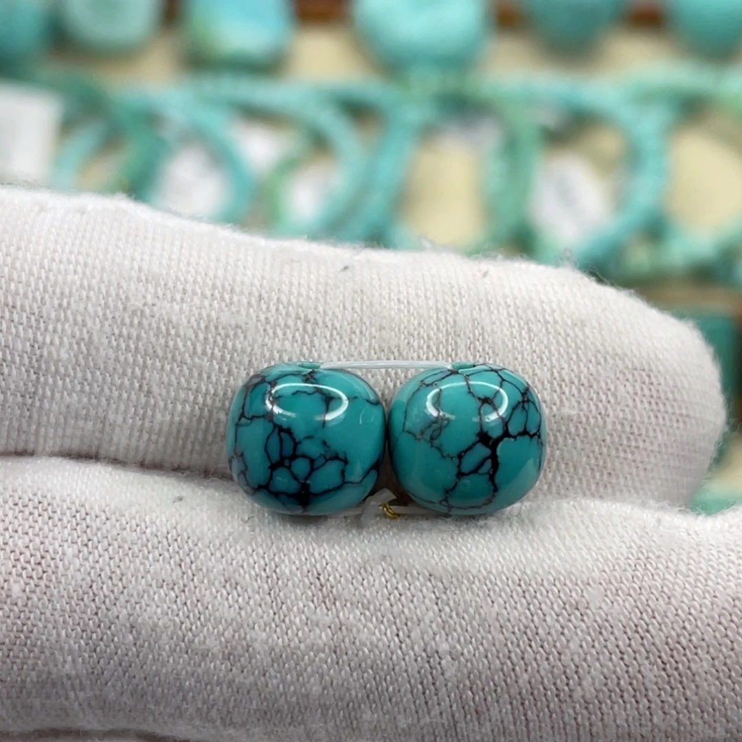 绿松石未镶嵌颈饰