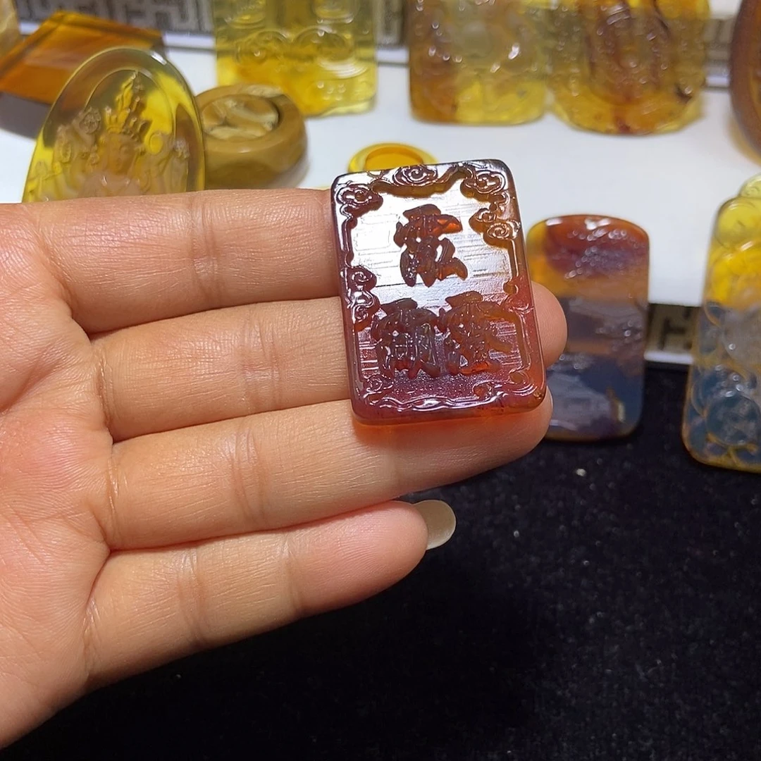 琥珀颈饰未镶嵌缅甸天然琥珀吊坠