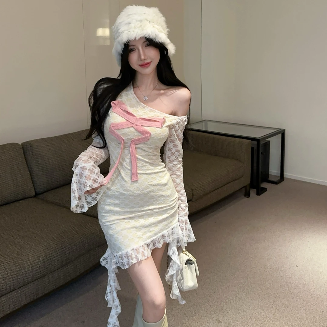 气质甜辣风白色蕾丝纯欲单肩修身显瘦包臀荷叶边辣妹性感连衣裙女