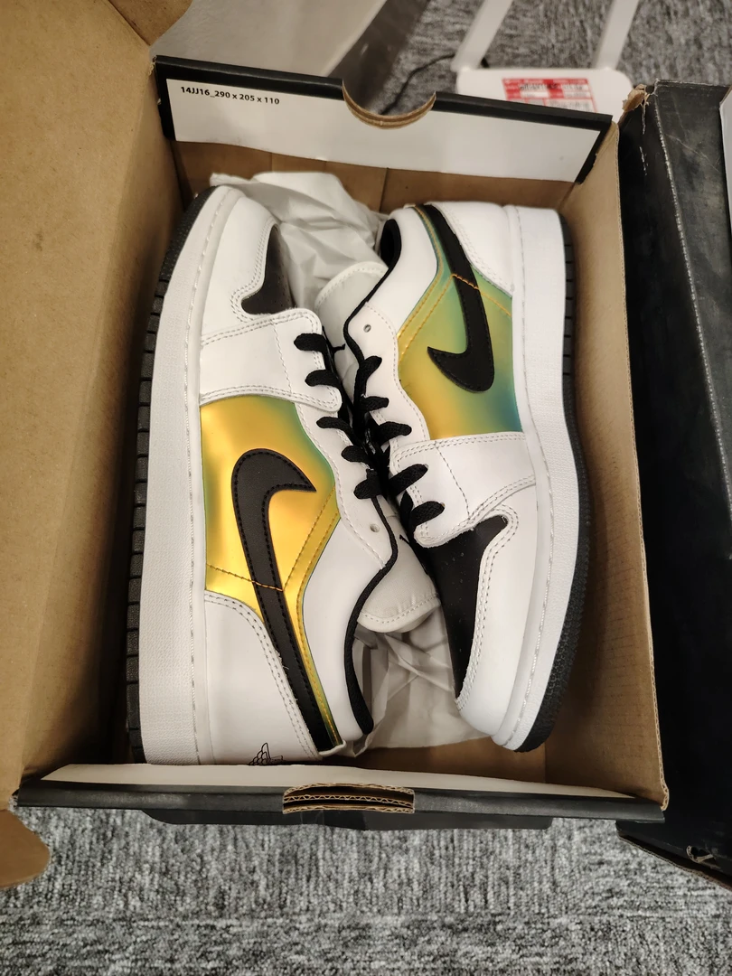nike 经典配色鞋型 7号   40码