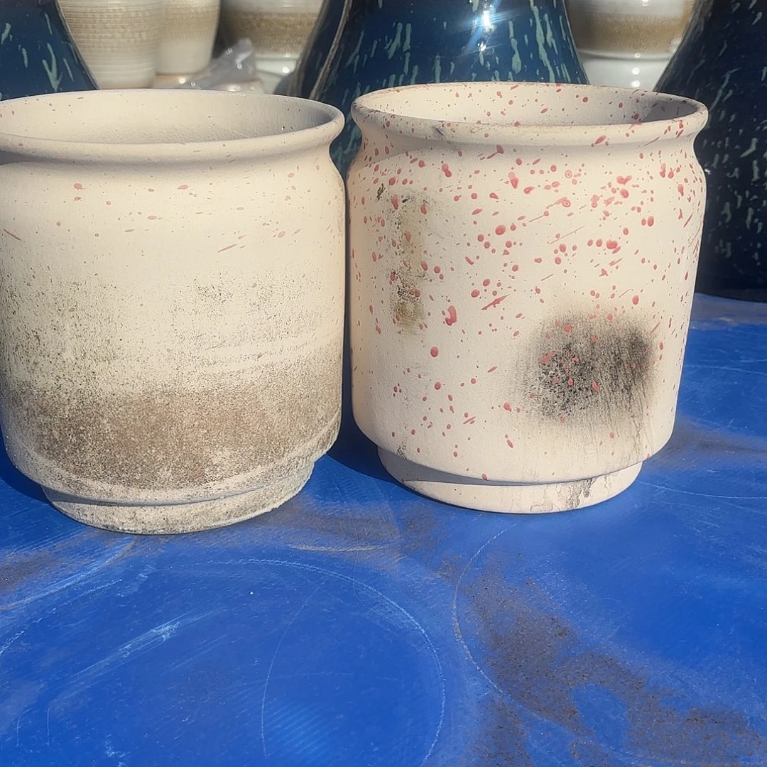 花盆紫砂口径18高度20两个粉直筒瑕疵