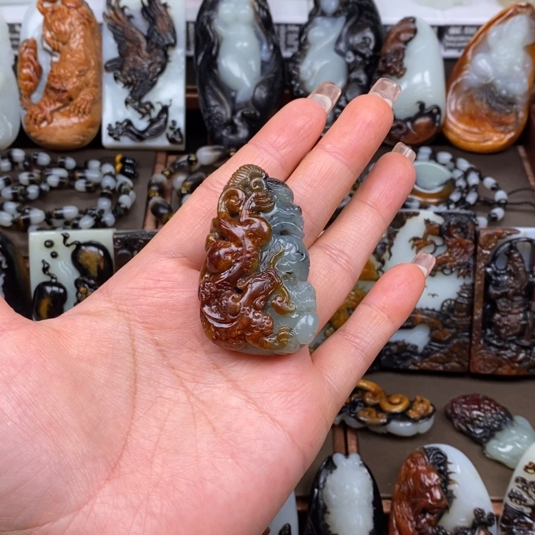 颈饰未镶嵌和田玉