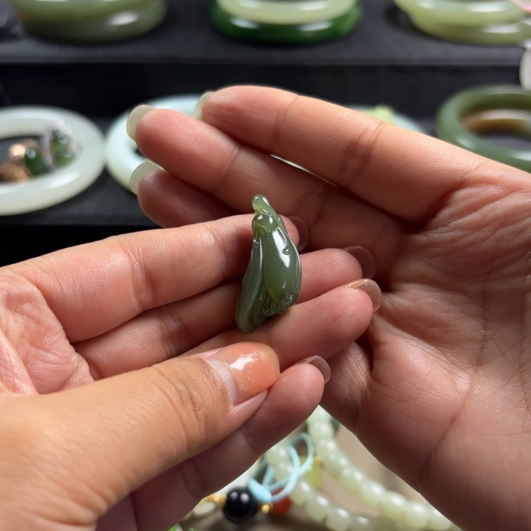 颈饰未镶嵌和田玉玉兰花