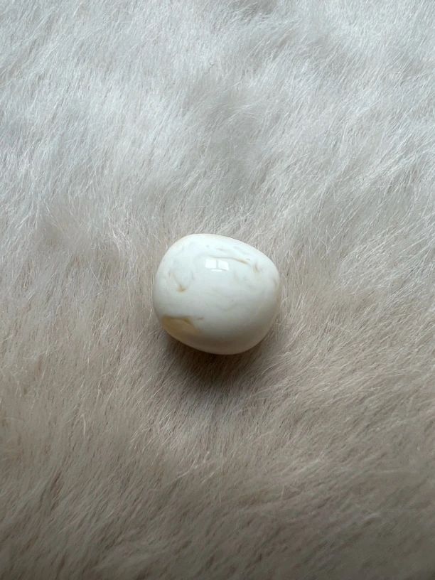 11+漆白荧光拉丝老型单珠，带点粉金橘色，瓷度润度都超好