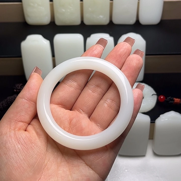 用****3手镯圆条女款1000