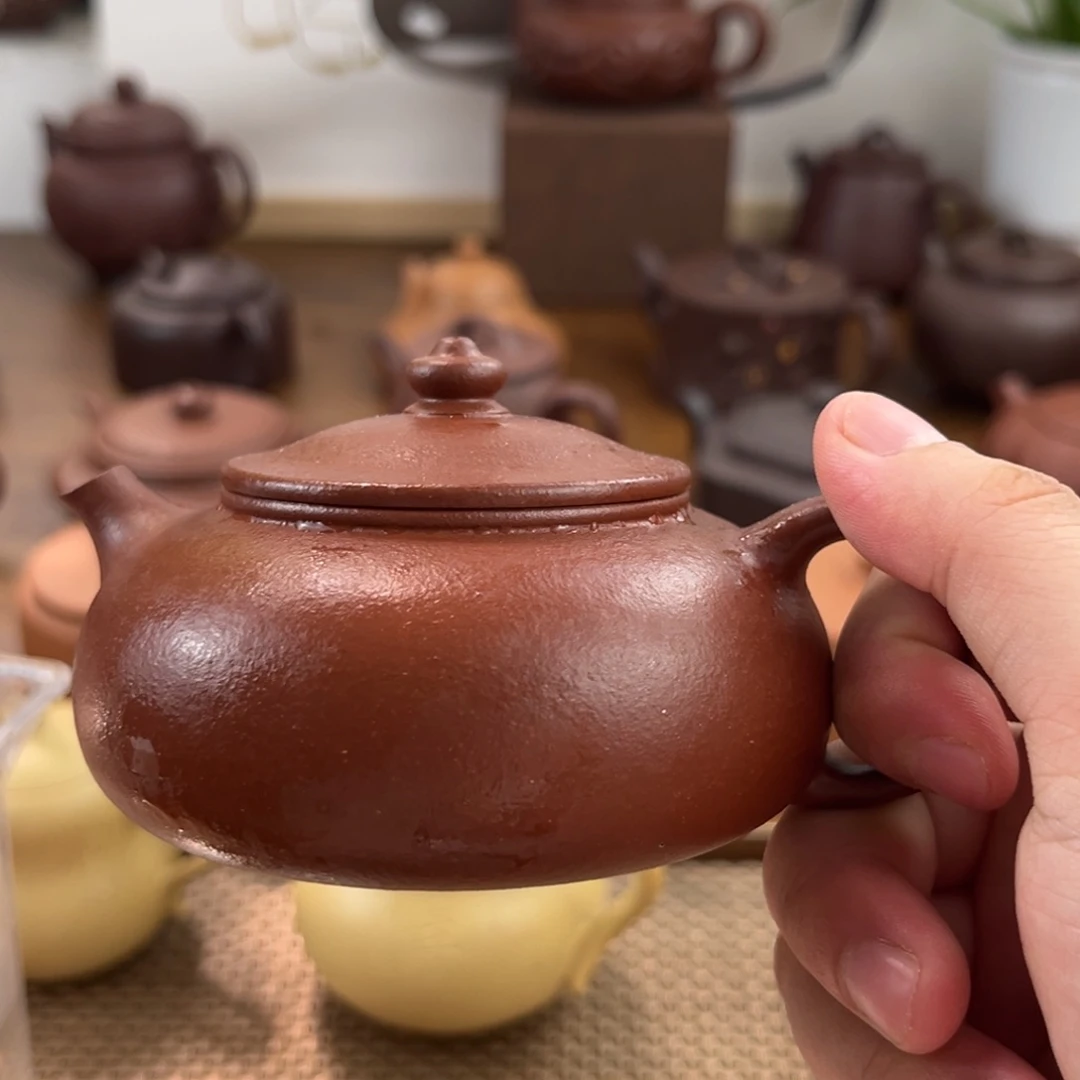 紫砂茶壶手工制作工艺精湛