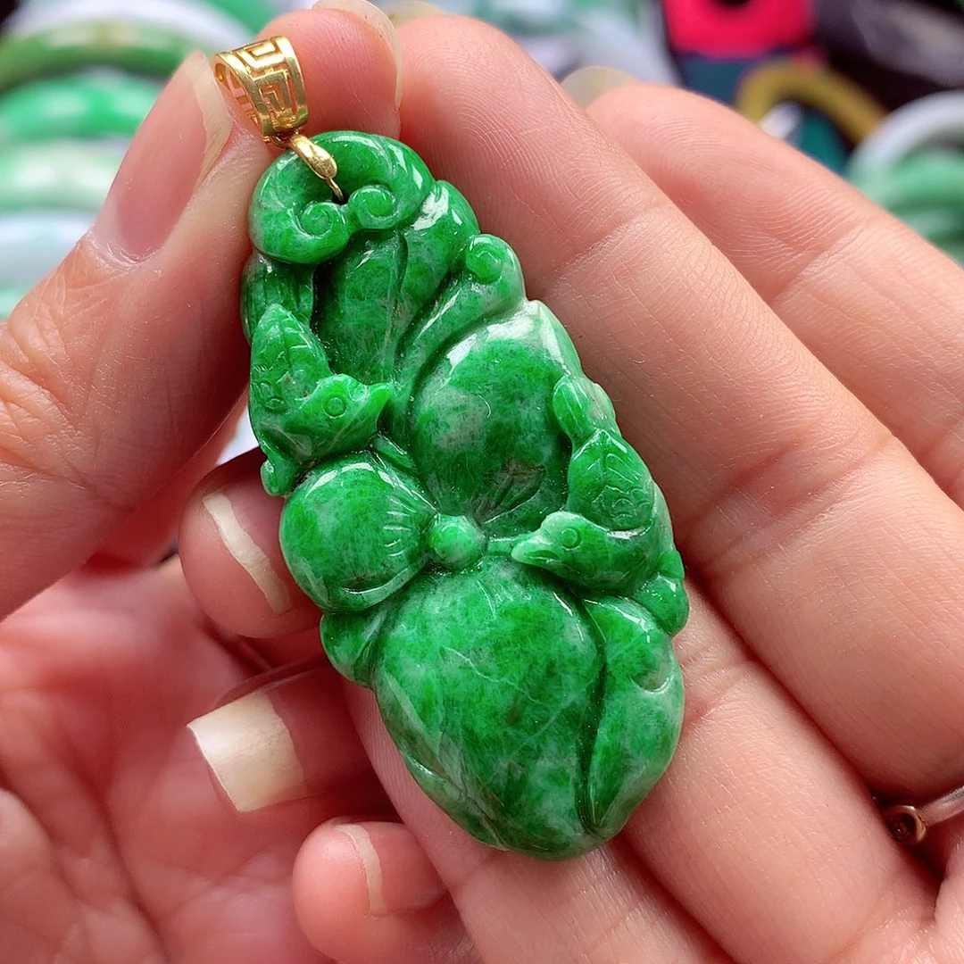 翡翠18K金镶嵌颈饰翡翠