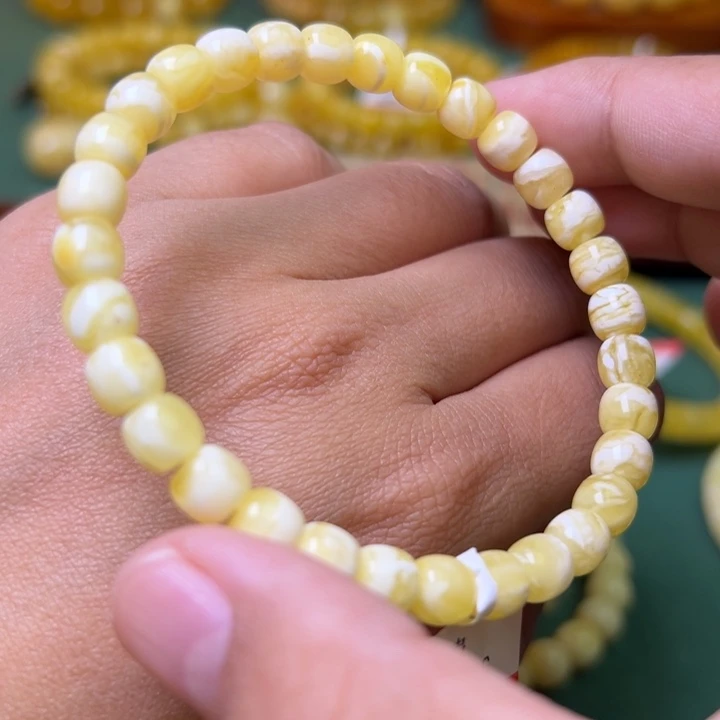 蜜蜡未镶嵌珠宝奇石