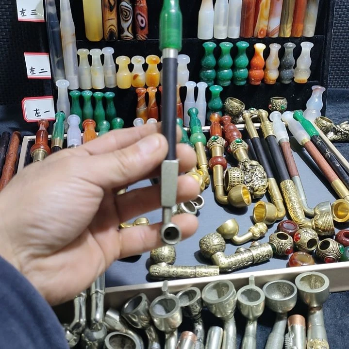 义***天旱烟袋绿玛瑙嘴白铜一口香锅子总长16.5厘米左右