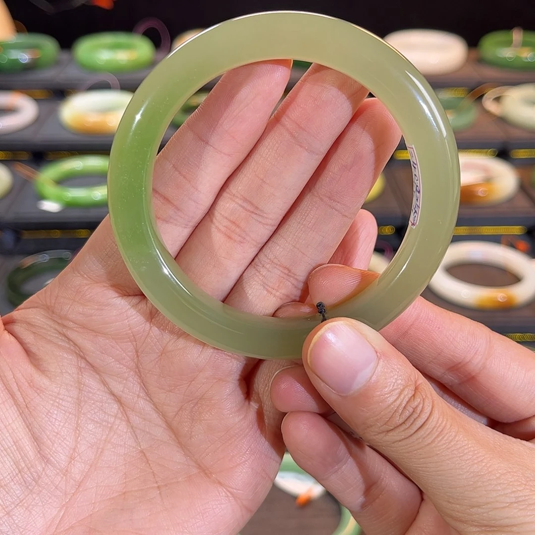 和田玉未镶嵌手镯冰底翠青