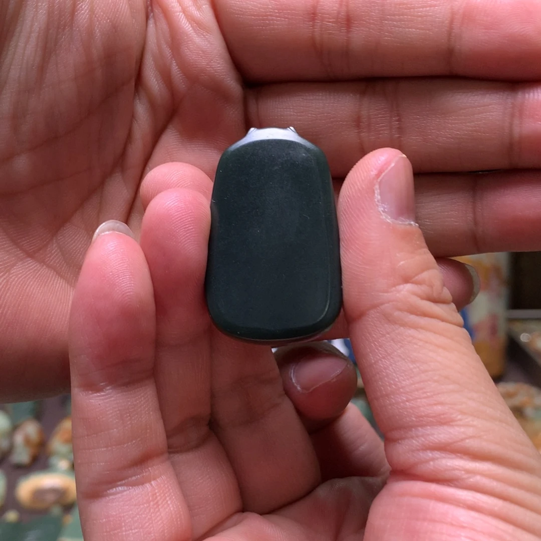 用***3岫岩老玉（透闪石质玉）未镶嵌颈饰