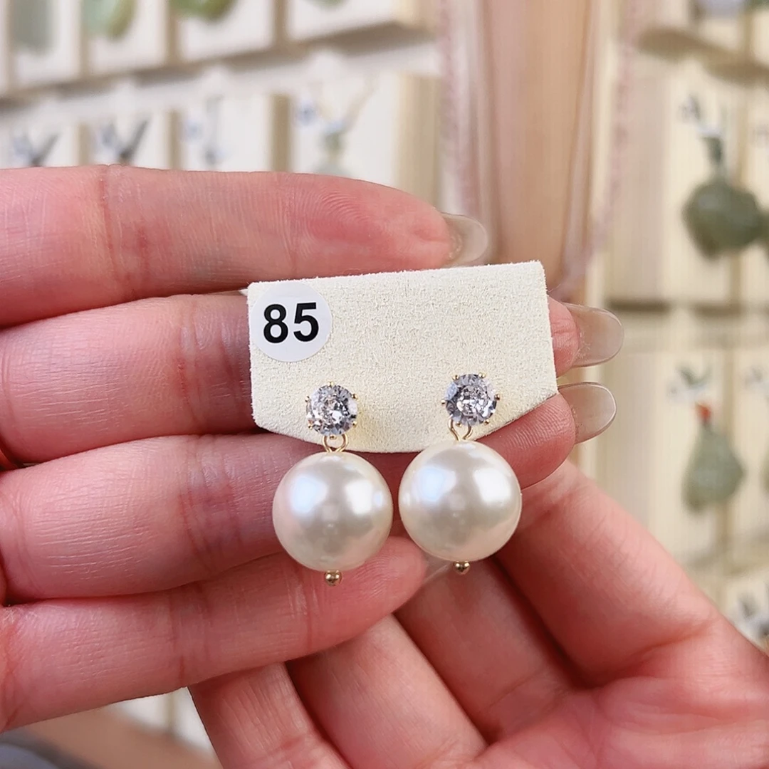 欣***和田玉未镶嵌颈饰