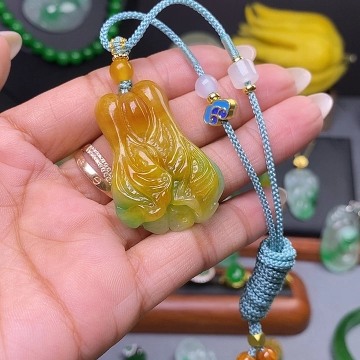 吊坠(赠链)未镶嵌翡翠