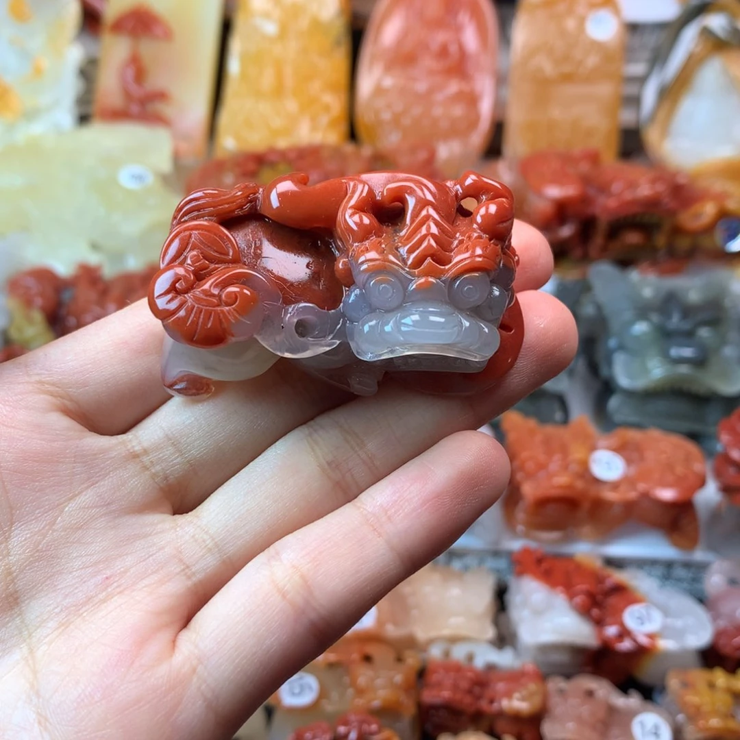 石英质玉（黄龙玉）未镶嵌挂件