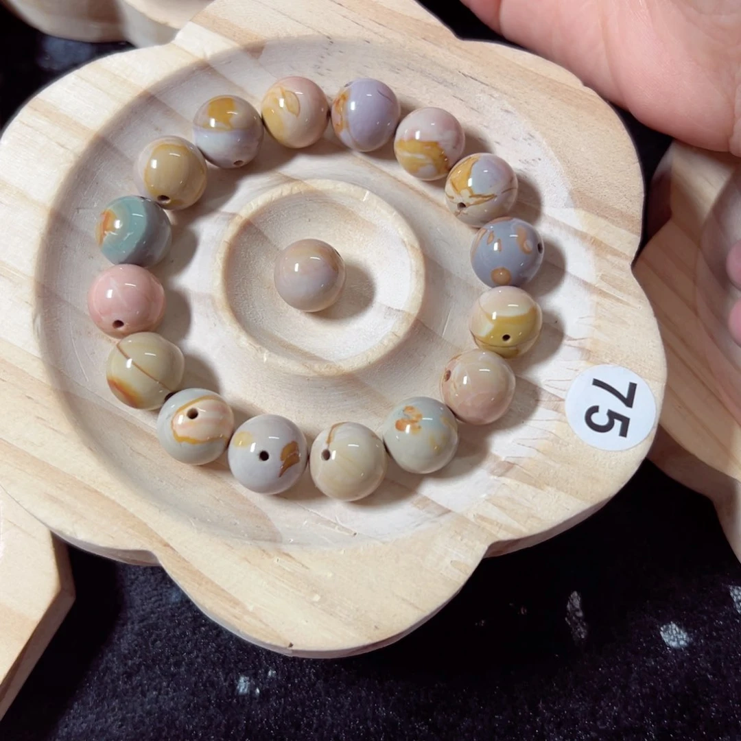 石英质玉手链未镶嵌小*娃71