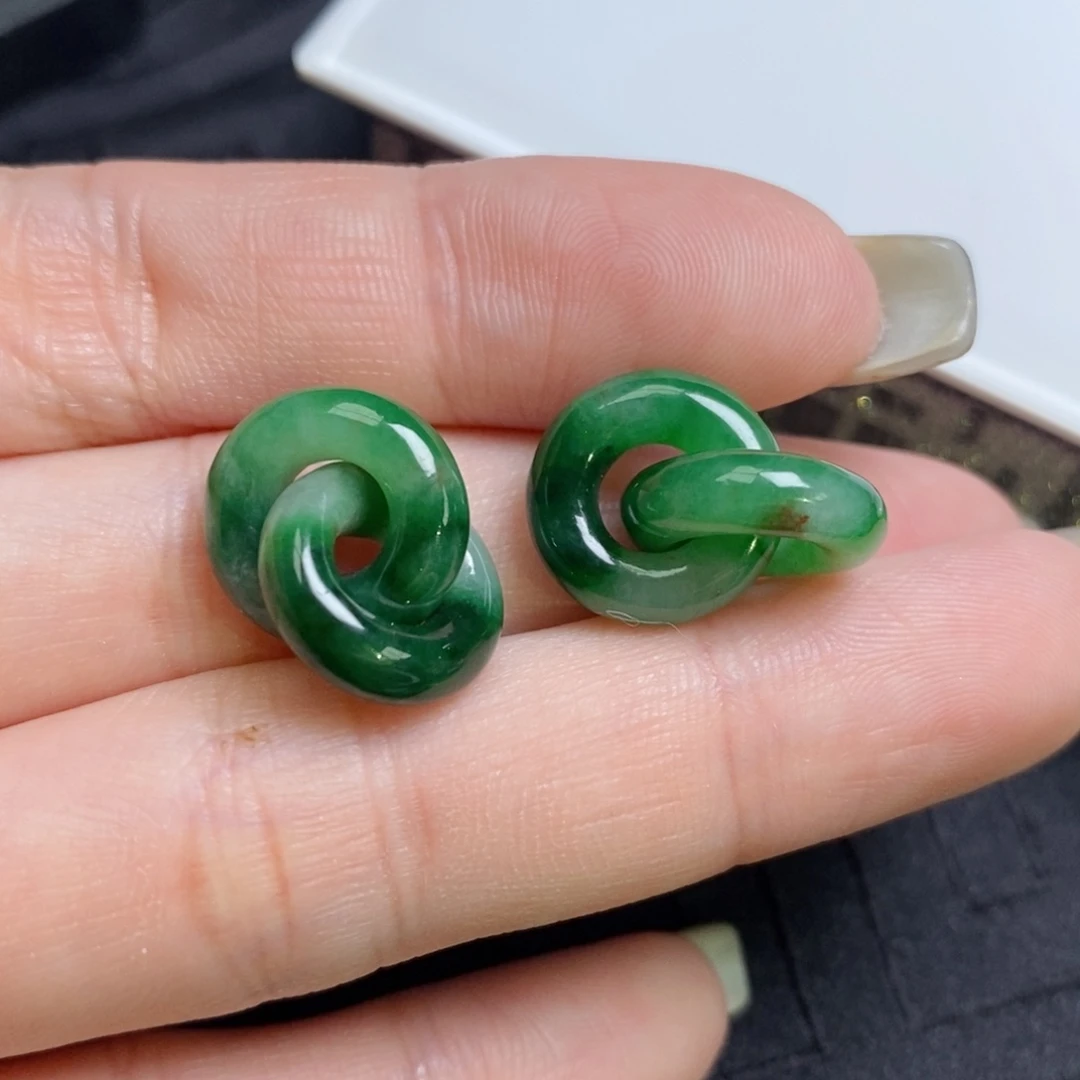 翡翠未镶嵌耳饰飘绿双环