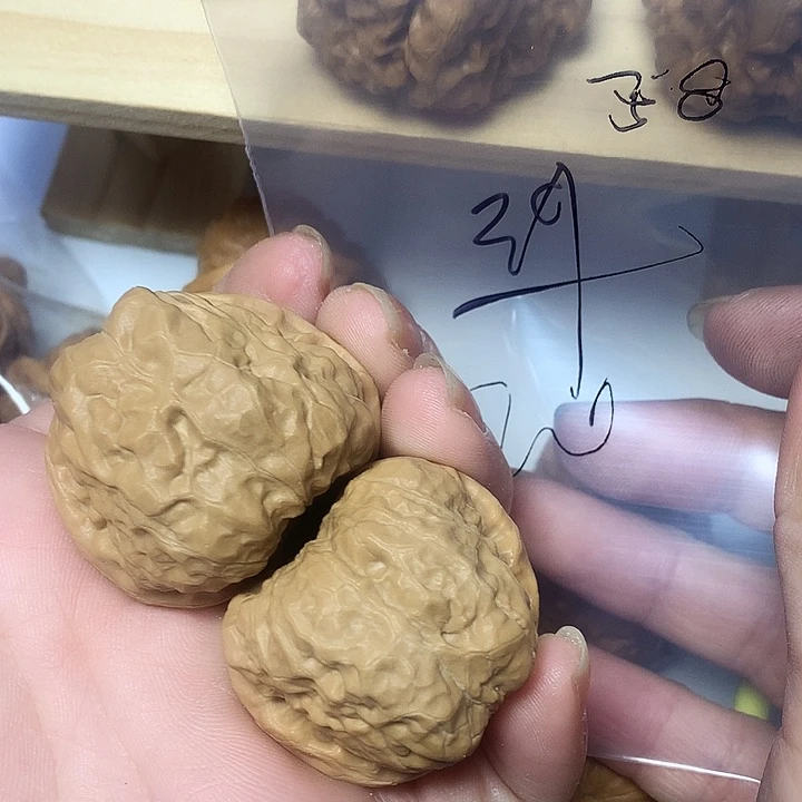 吊坠文玩核桃边39左右