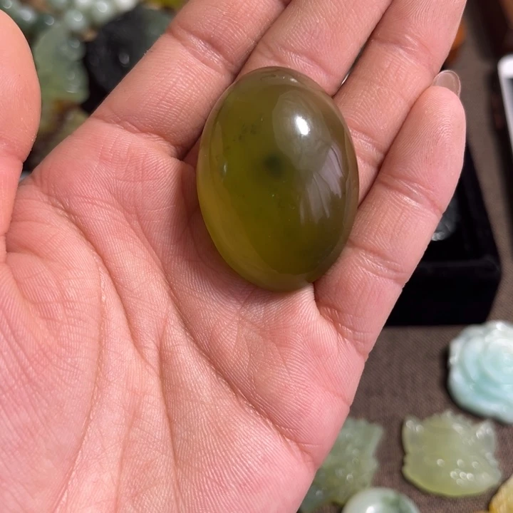 合金蛇纹石玉颈饰