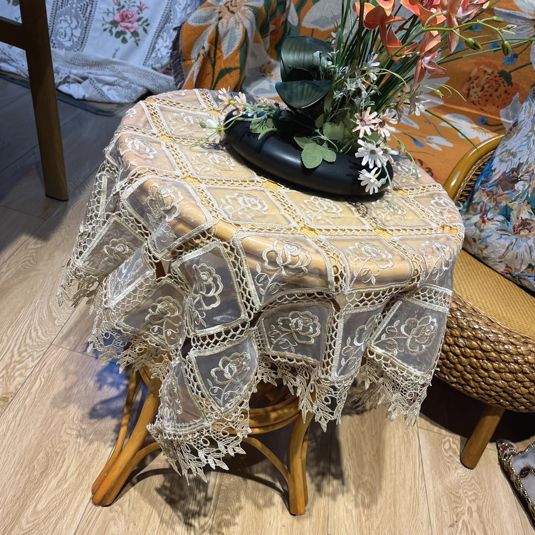 A17-6玻璃纱（90cm方）米色玫瑰花开镂空盖巾