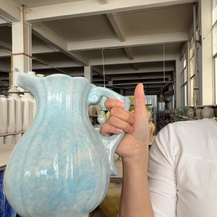 景德镇陶瓷花瓶工厂