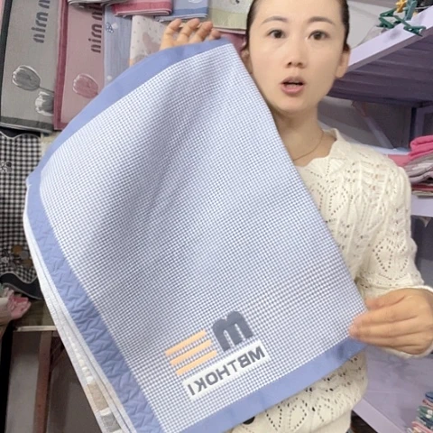 棉特价促销蓝色小字母