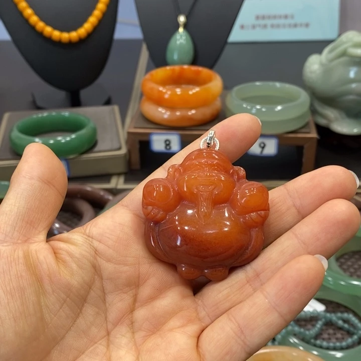 石英岩玉合金颈饰